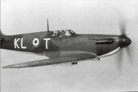 Spitfire Ace Colin Gray: High Flying Kiwi