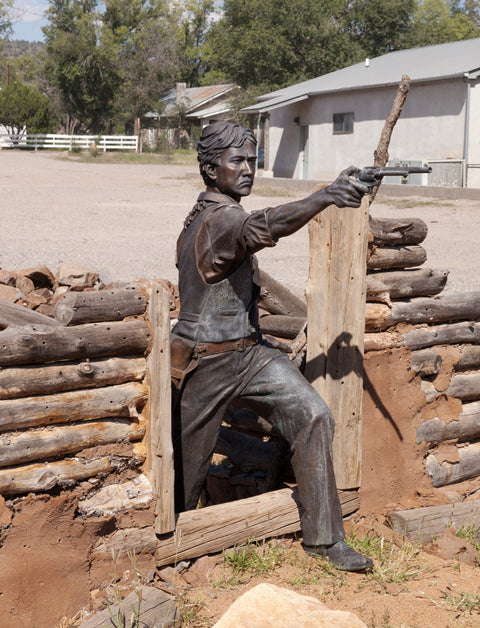 This Self-Made Deputy Faced a 36-Hour Barrage of 4,000 Rifle Rounds — and Survived